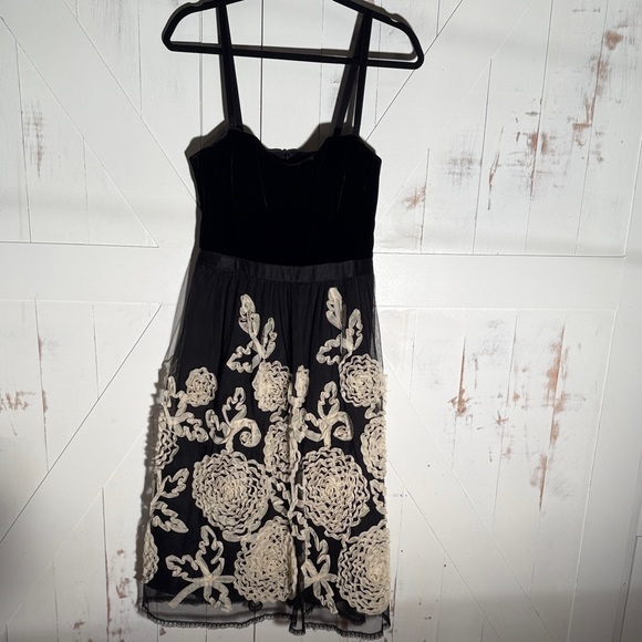 Nanette Lepore Black Velvet Cream Tulle Floral Dress - Picture 4 of 9